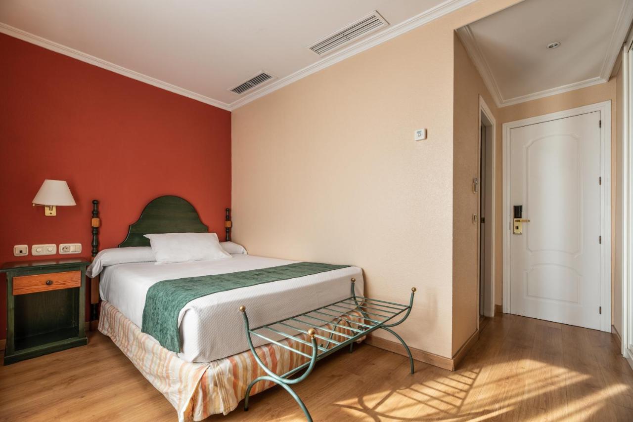 Hotel Rio Badajoz Exteriör bild